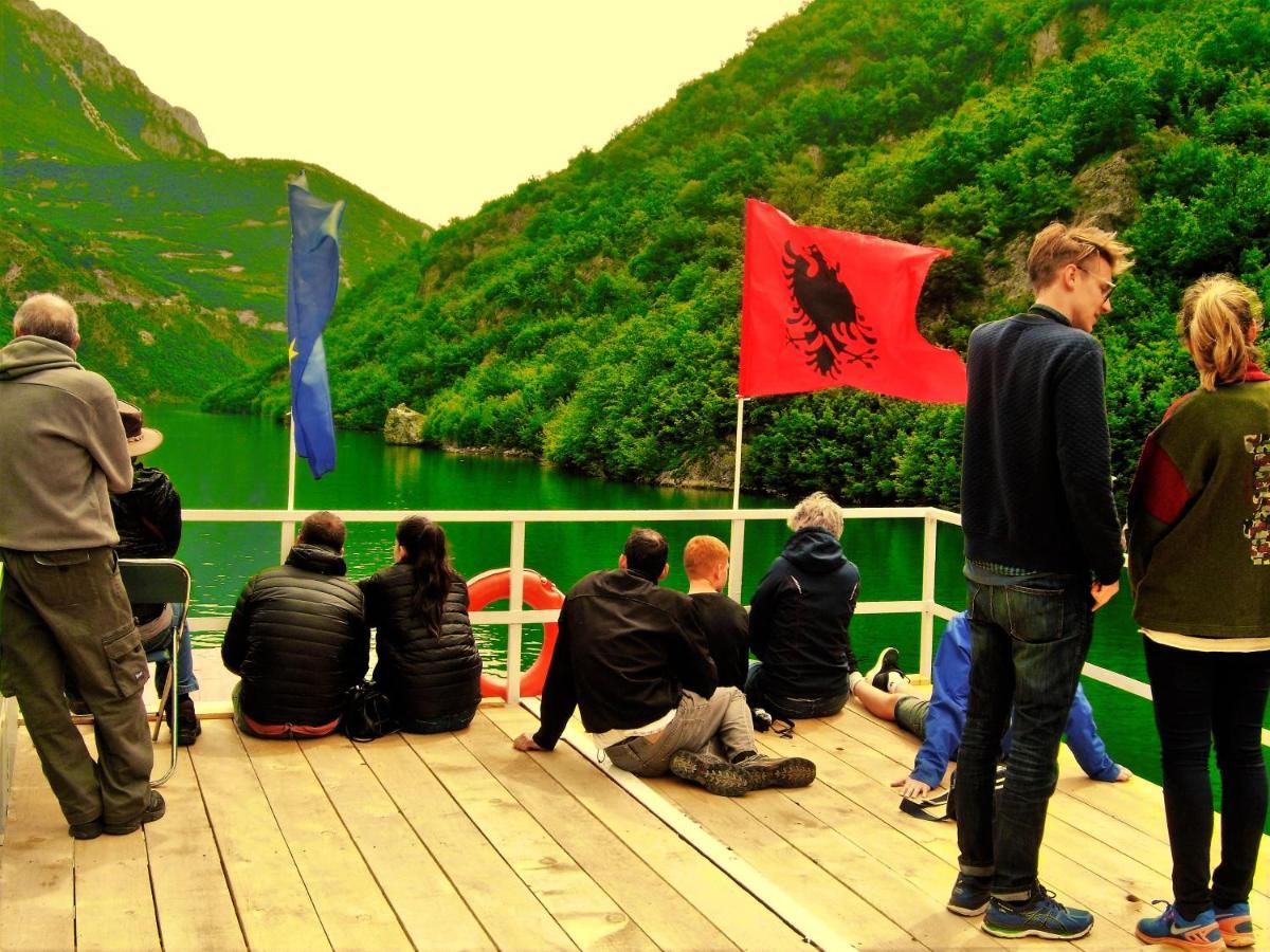 Auberge de jeunesse Rozafa Ferry & Koman